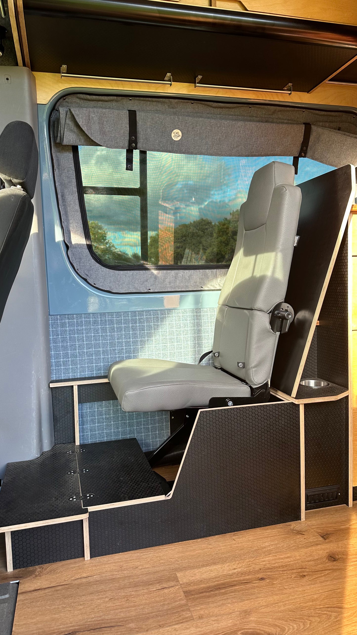 Aguti Folding Seat 2.1